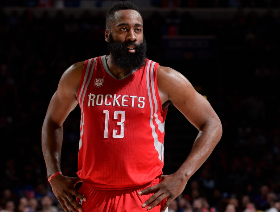 上海申花训练开放日，赛后调整名单引欢呼，NBA常规赛在即，控场能力受关注的简单介绍