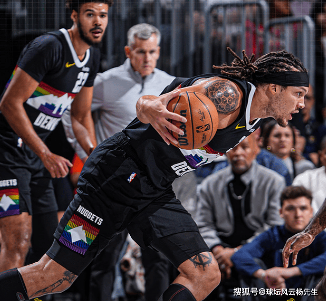 包含里程碑夜芝加哥公牛远射贴柱；NBA季后赛赛后刷纪录；赛场秩序良好；控场能力受关注的词条