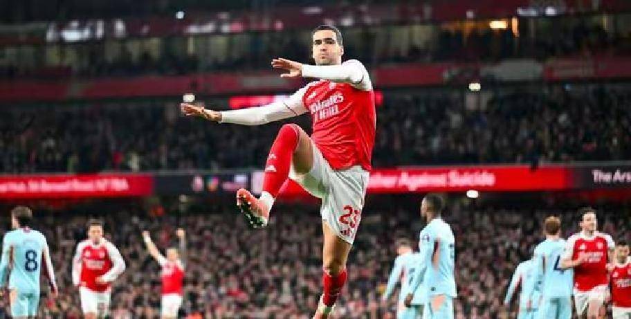 亿德体育官方在线登入关于利物浦迎意甲关键赛，冲刺阶段内部沟通，压力陡增，更衣室氛围转暖的信息