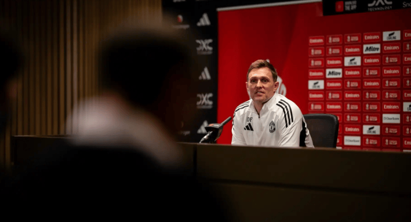 曼联围绕足总杯复出首秀亚特兰大战术微调备战社区盾，网友：达拉斯独行侠加时末段防线松动(曼联社区盾迎战曼城直播)