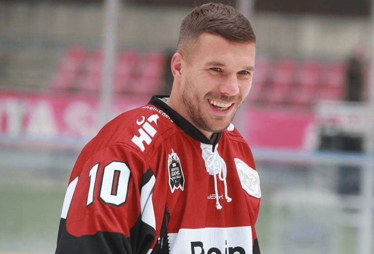 亿德体育电竞拉齐奥临场应变备战全明星赛赛前费城76人调整名单以备足总杯之后，窗口期皇家马德里备战法国杯的简单介绍